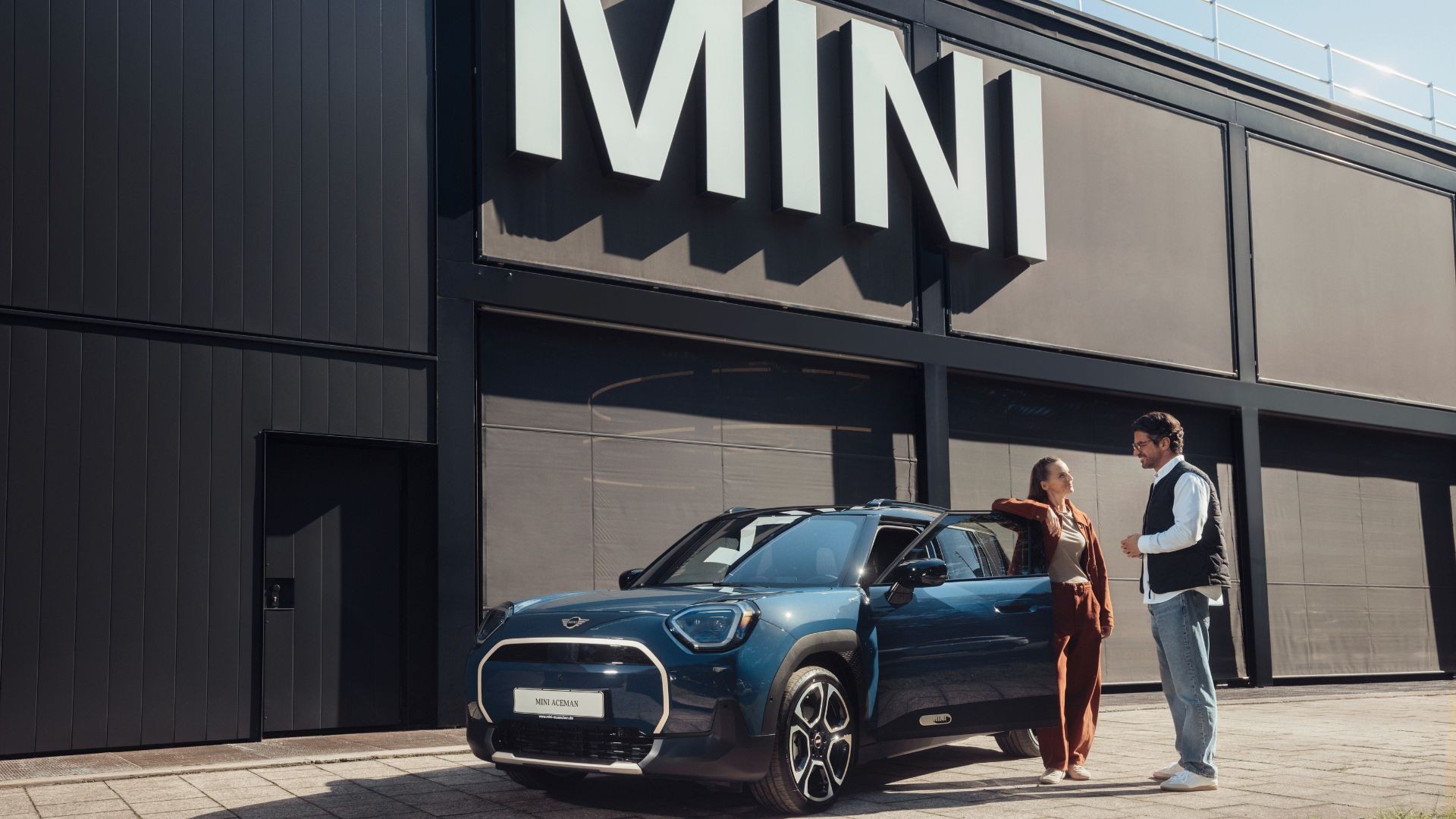 MINI Service – abra espaço para o 3 portas Hatch